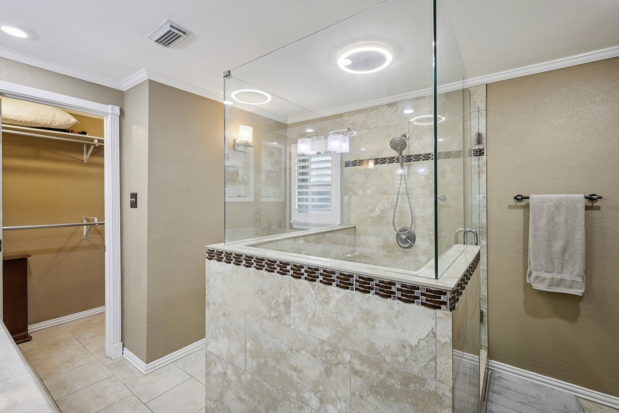 N Meadow Way Cir-035.jpg