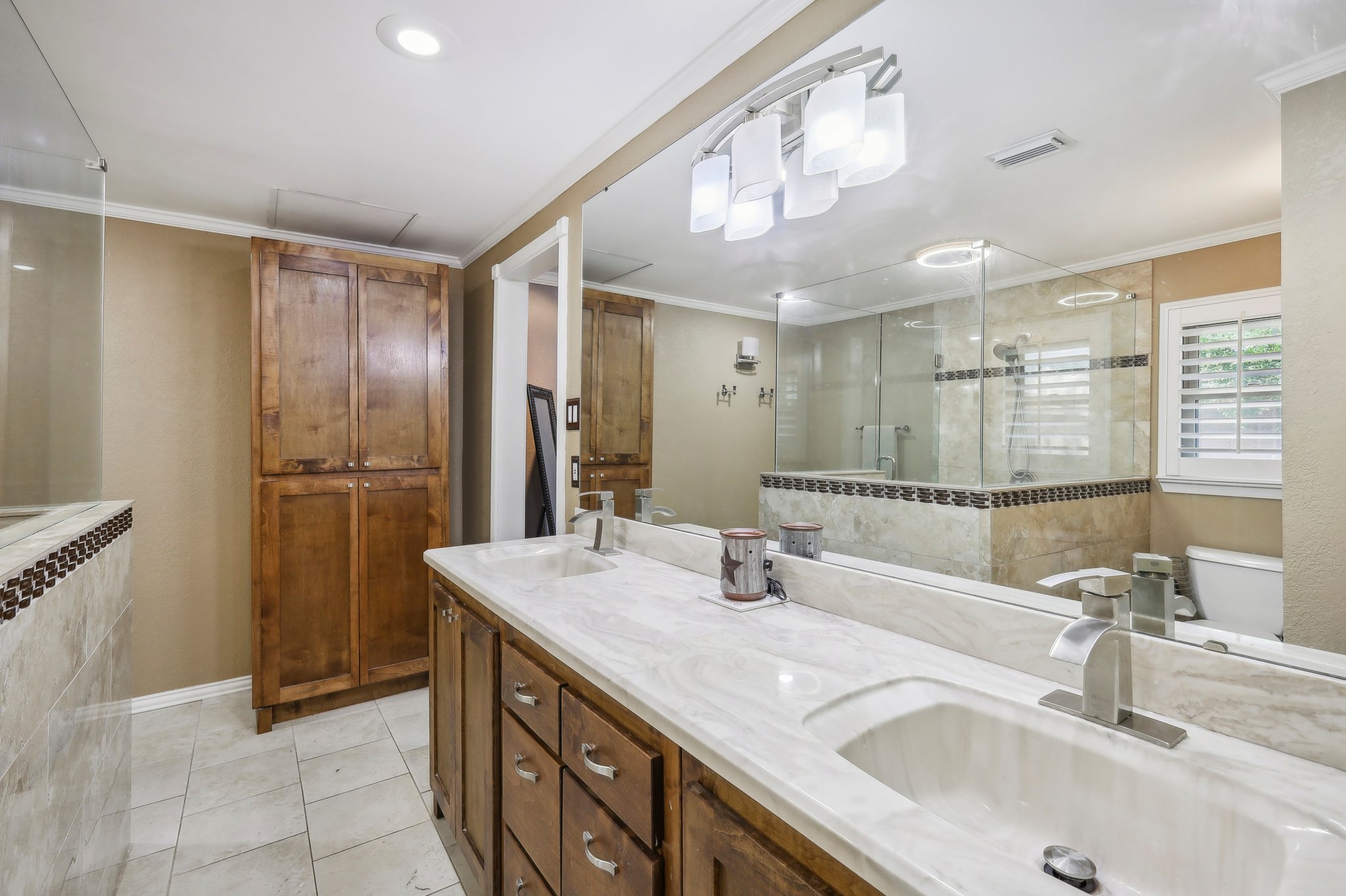 N Meadow Way Cir-038.jpg