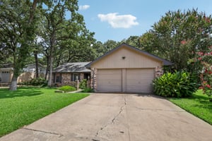 N Meadow Way Cir-001.jpg