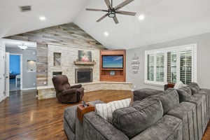 N Meadow Way Cir-006.jpg