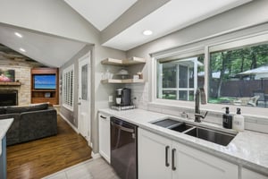 N Meadow Way Cir-013.jpg
