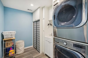 N Meadow Way Cir-019.jpg