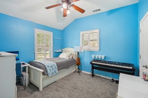 N Meadow Way Cir-025.jpg