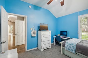 N Meadow Way Cir-026.jpg