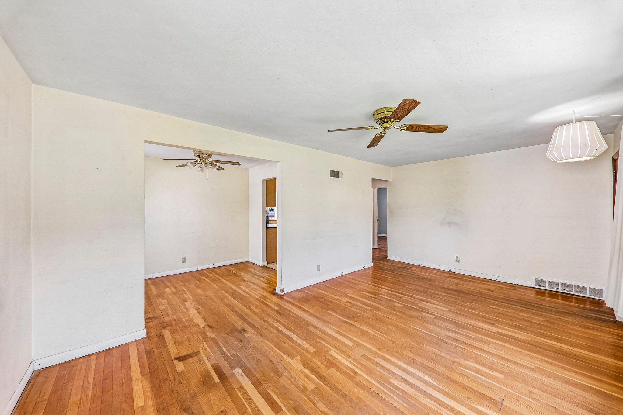 2008 Wismer Ave-S1407-008.jpg