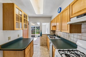 2008 Wismer Ave-S1407-018.jpg