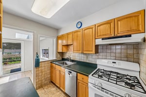 2008 Wismer Ave-S1407-019.jpg