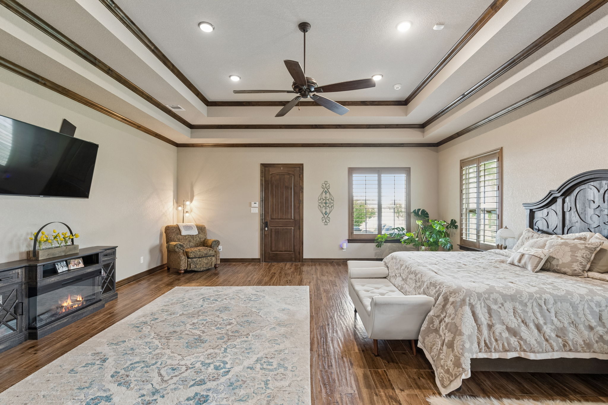 Door leads to the side porch for added owner's retreat exclusivity and relaxation.