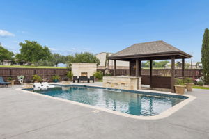 Good view of the bar area and space for all of your pool toys.