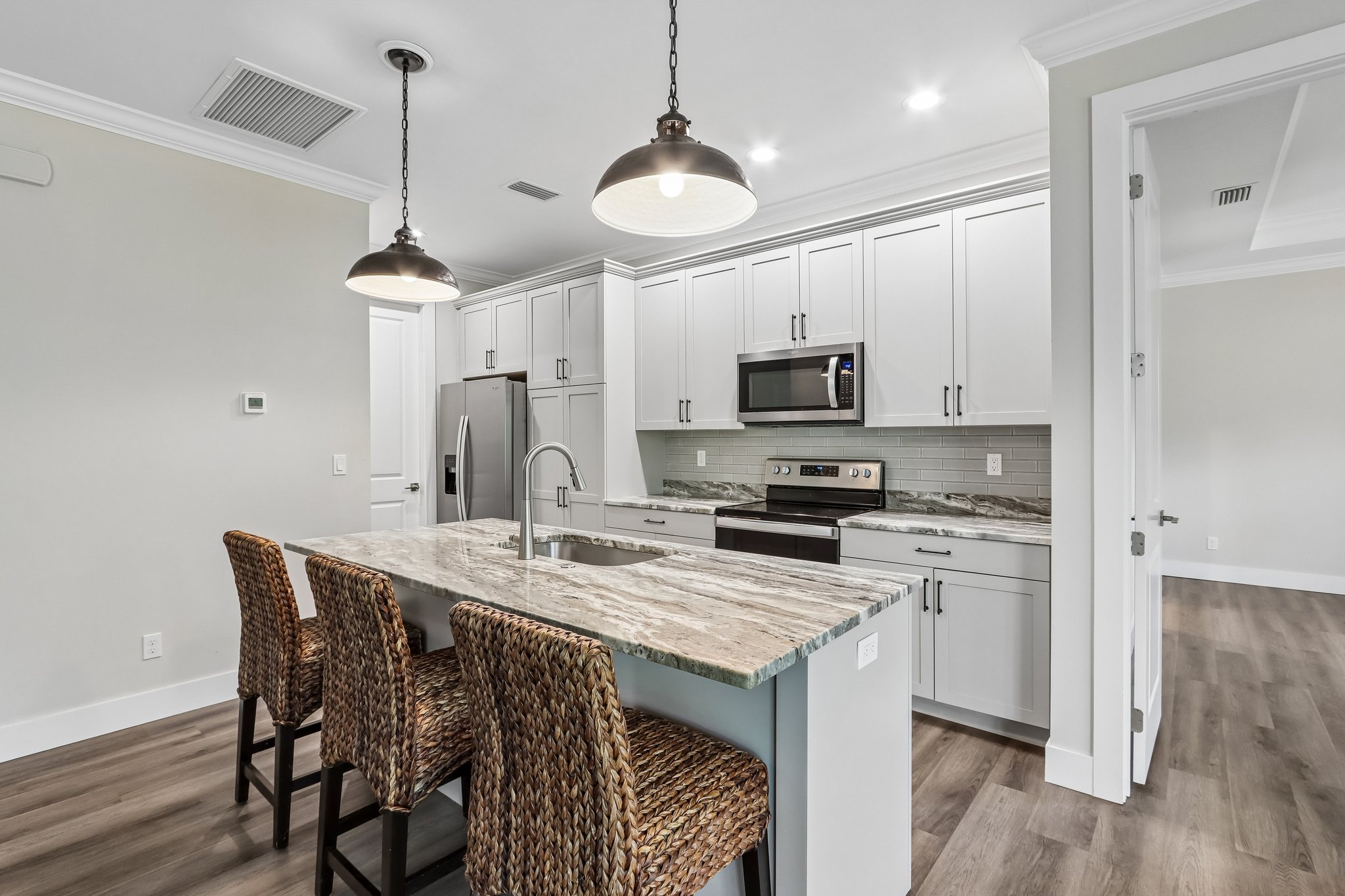 Savona Pkwy W-S2805-010.jpg