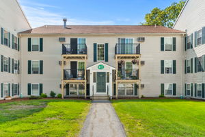 2009 White Cedar Blvd, Portsmouth, NH 03801, USA Photo 0