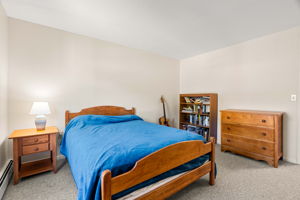 2009 White Cedar Blvd, Portsmouth, NH 03801, USA Photo 3