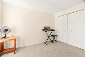 2009 White Cedar Blvd, Portsmouth, NH 03801, USA Photo 5