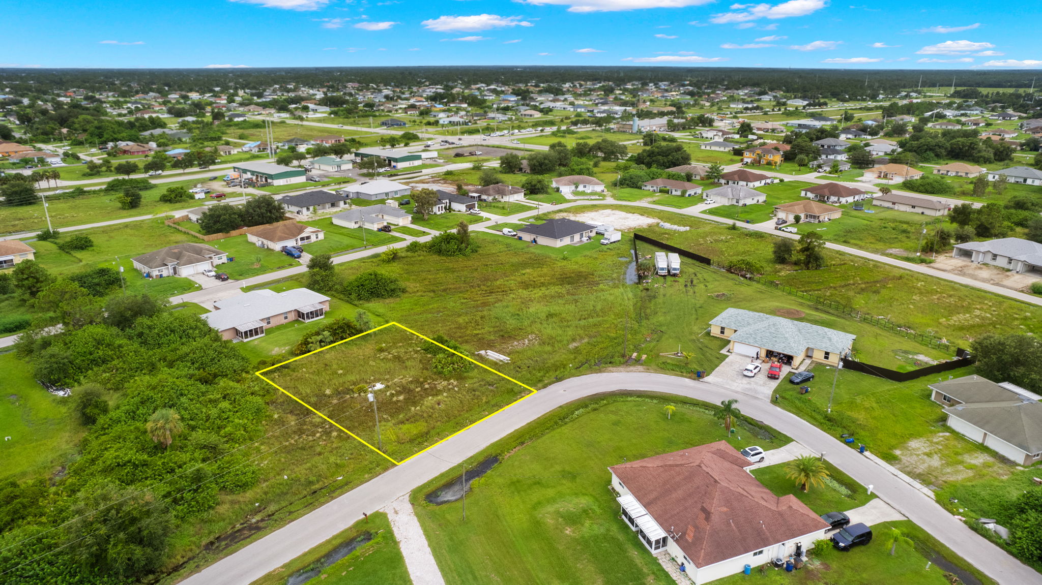 Aerial Front Exterior 2 of 5 - lot lines