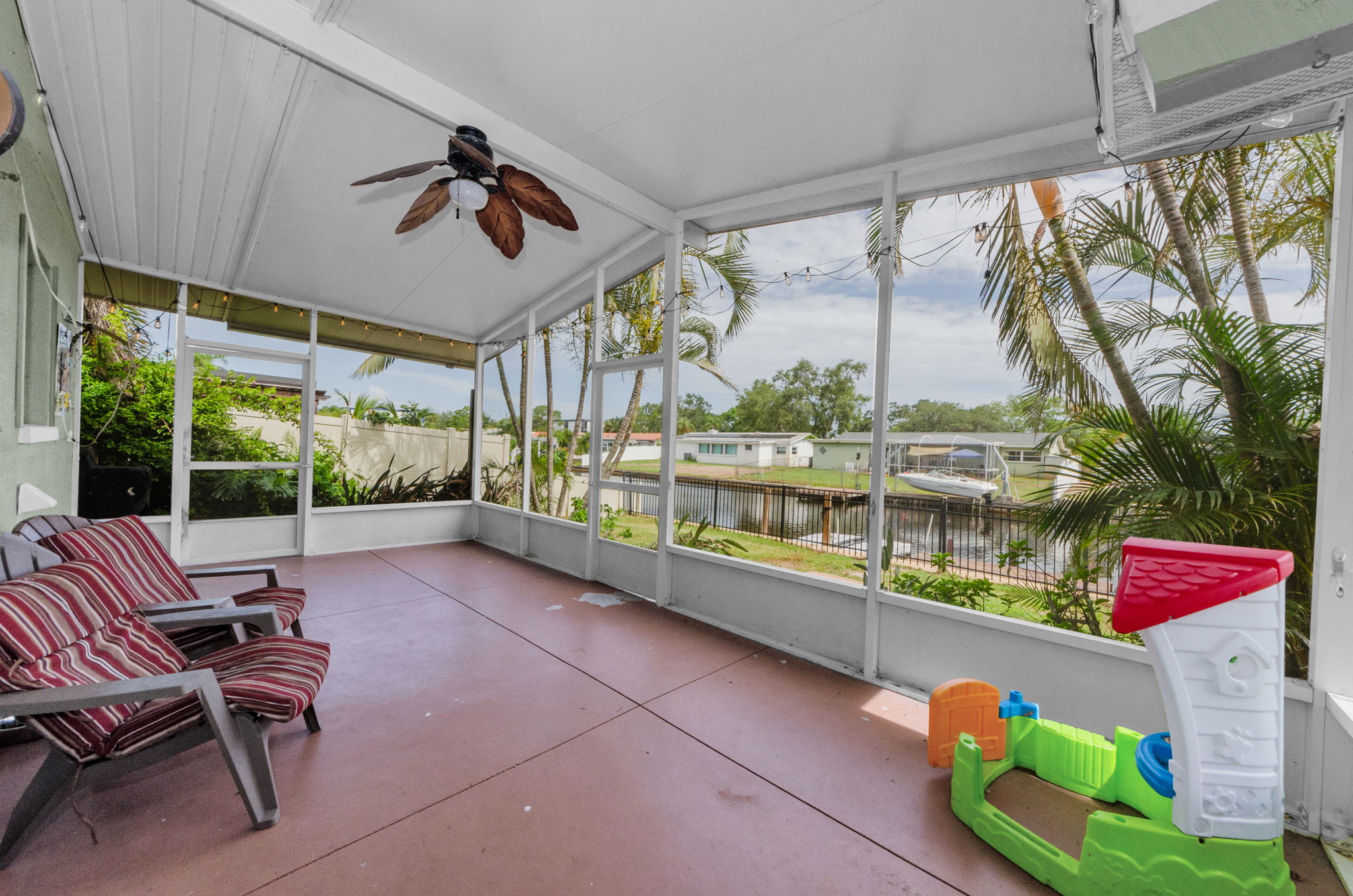 Lanai 2
