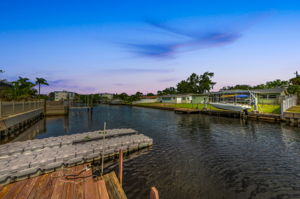 Dock 2