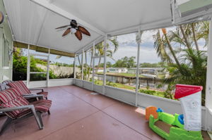 Lanai 2