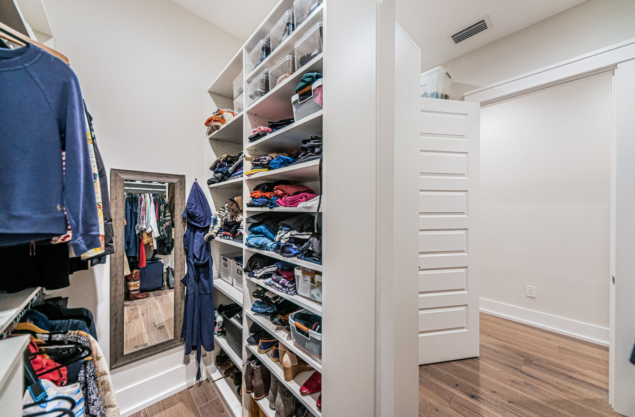 Upper Level Master Bedroom Walk-in Closet1b