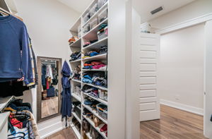 Upper Level Master Bedroom Walk-in Closet1b