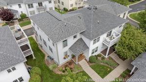  Photo 40