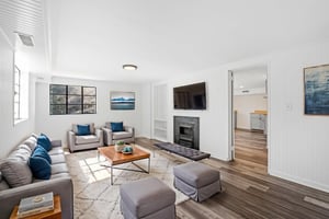 HXP04148 virtually staged.jpeg