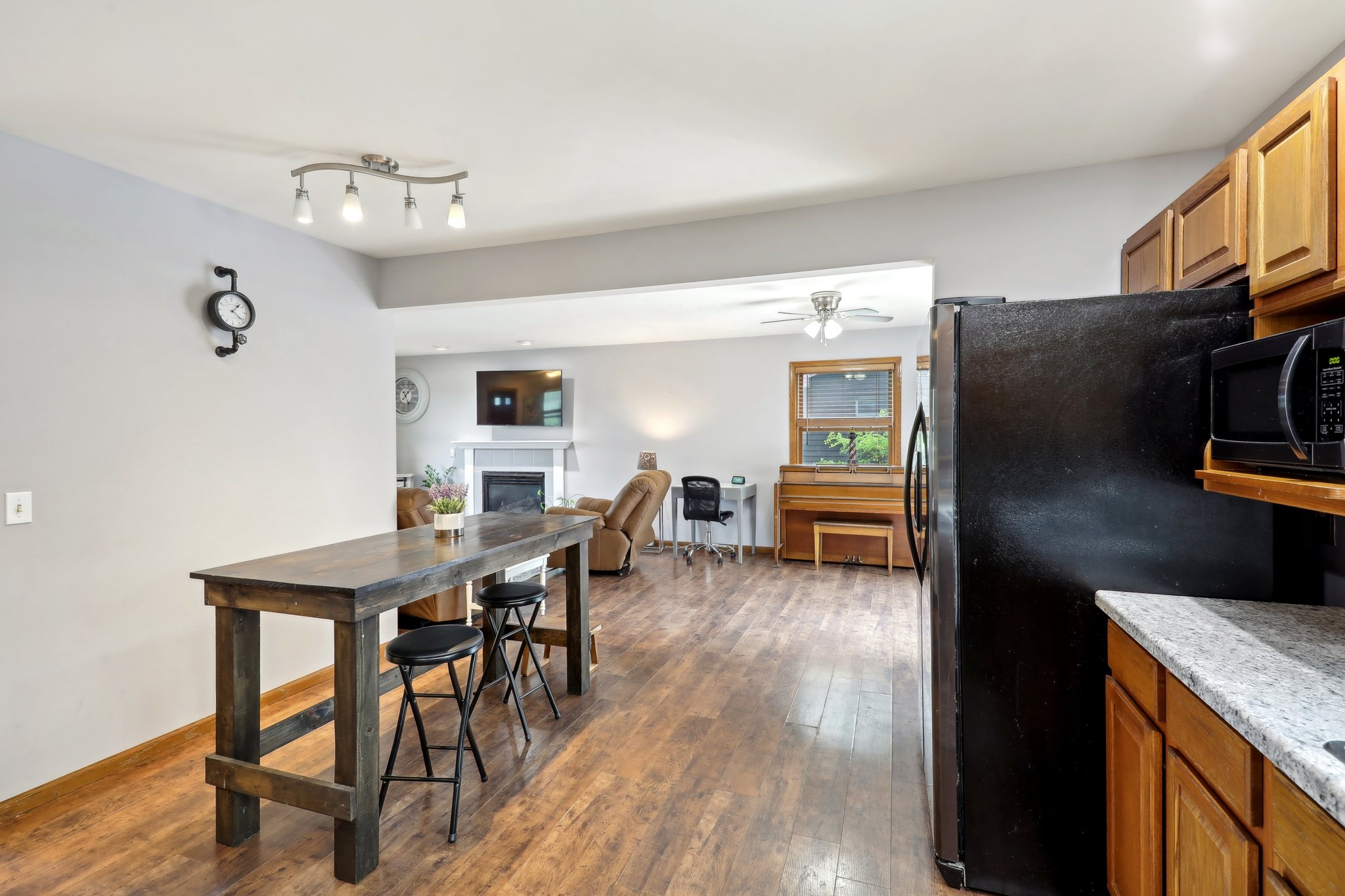 Breezy Point Dr-014.jpg