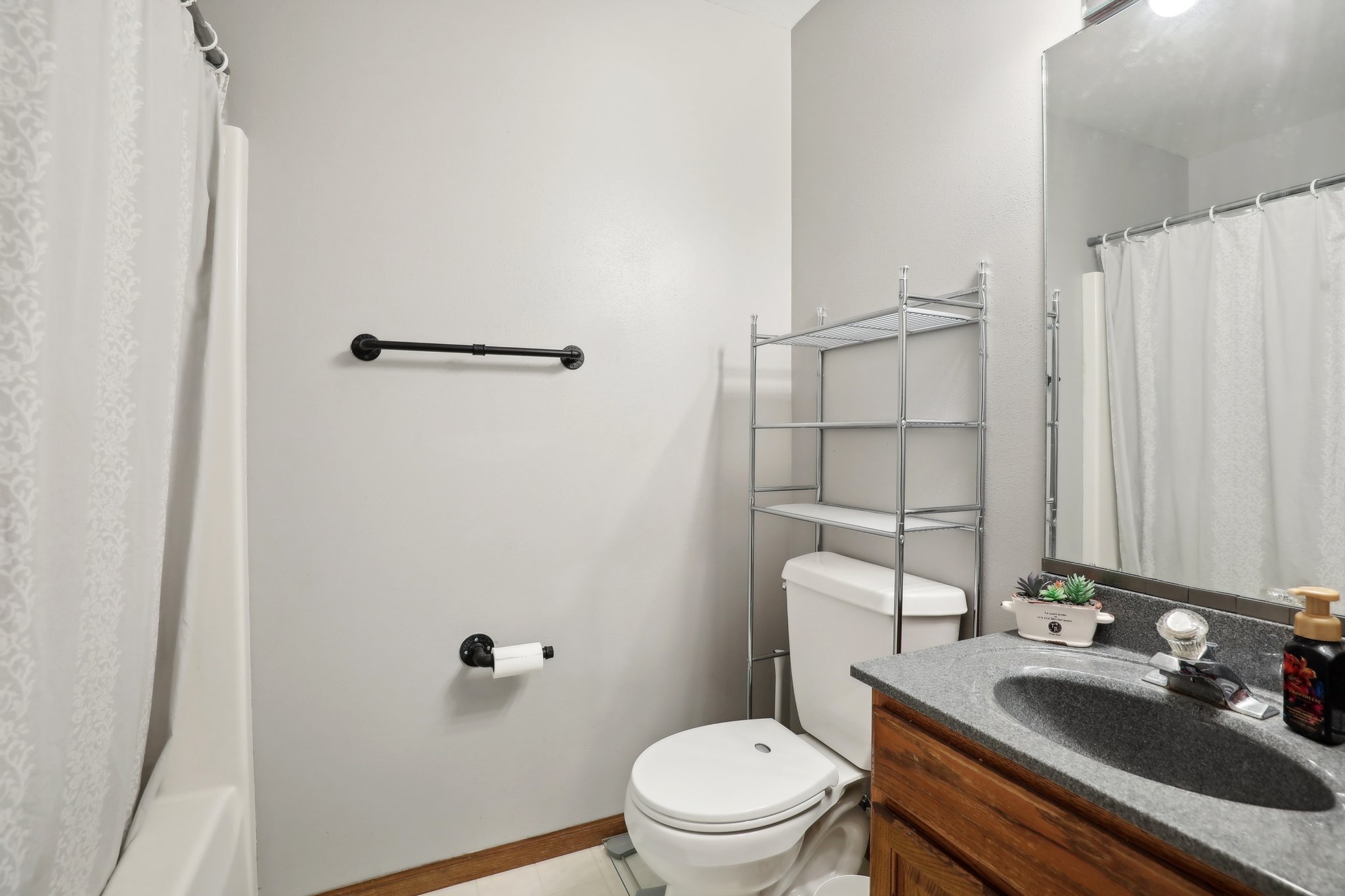 Breezy Point Dr-022.jpg