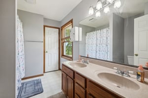 Breezy Point Dr-016.jpg