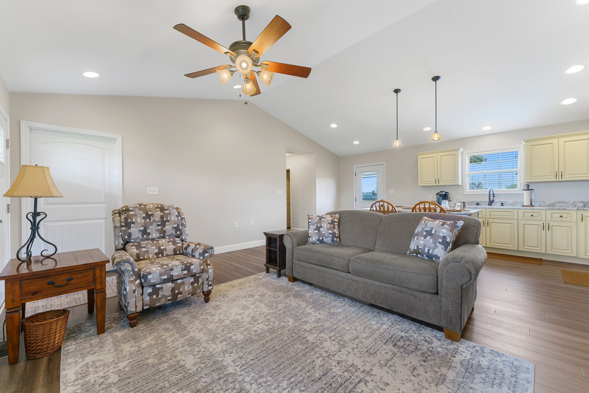 201 Carnes Rd, Smiths Grove, KY 42171 Harris Visual Media, LLC