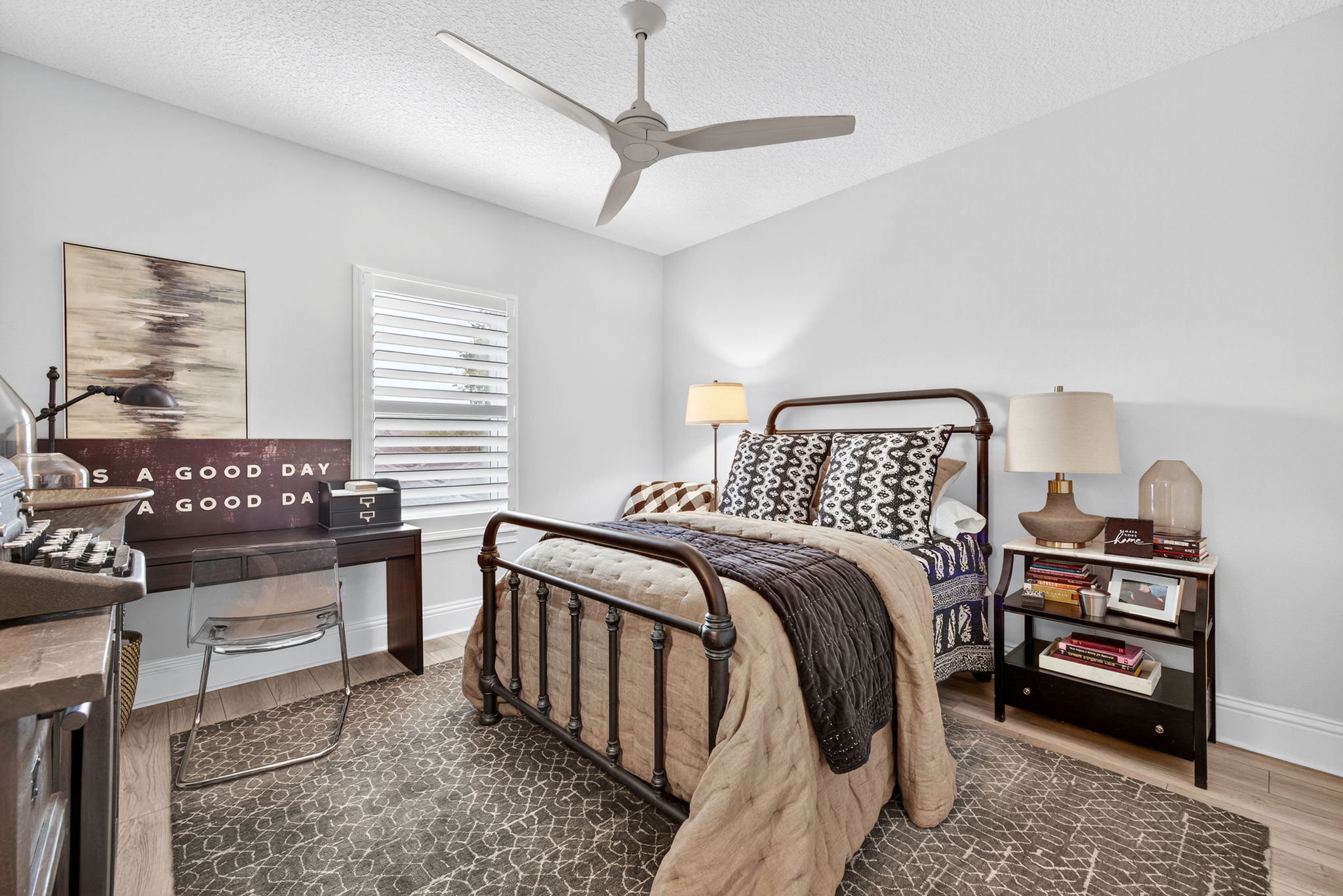 Guest Bedroom 2 - 1 of 2