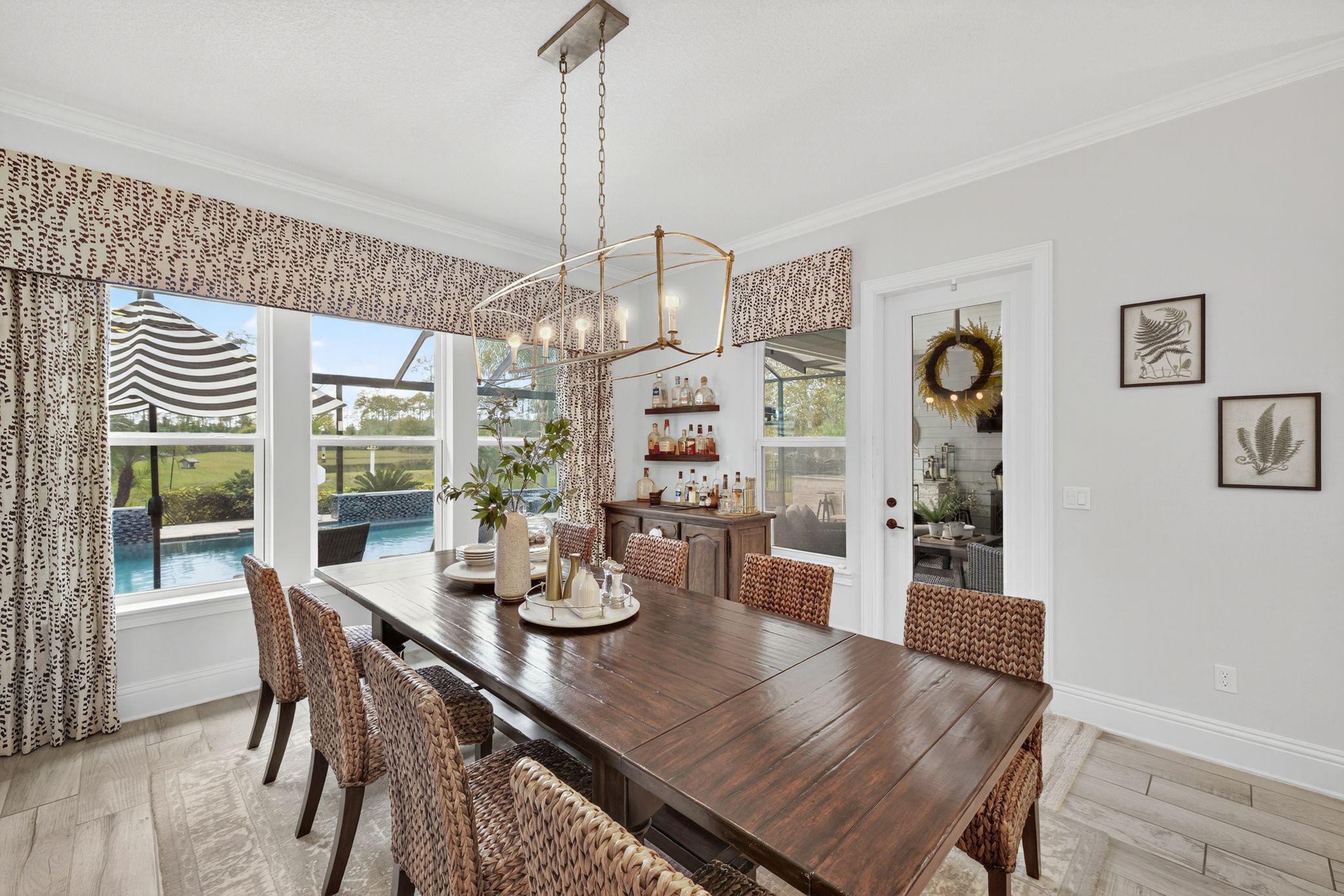 Dining Room 1 - 1 of 4