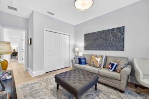 Guest Bedroom 4 - 2 of 2