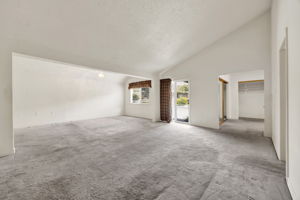  Photo 37