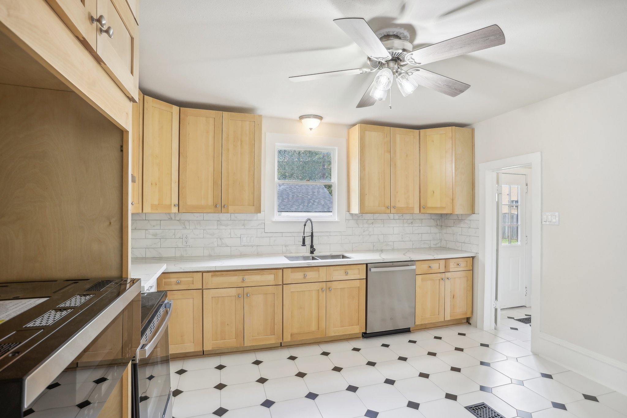 E Wilkins St-014.jpg
