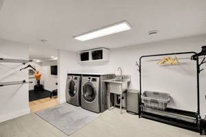  Photo 49