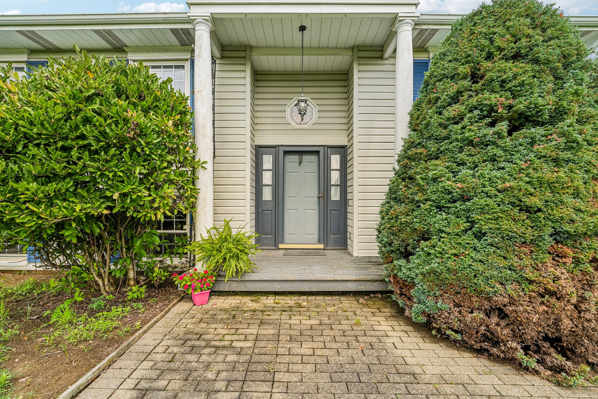 Frew Rd-S1808-005.jpg