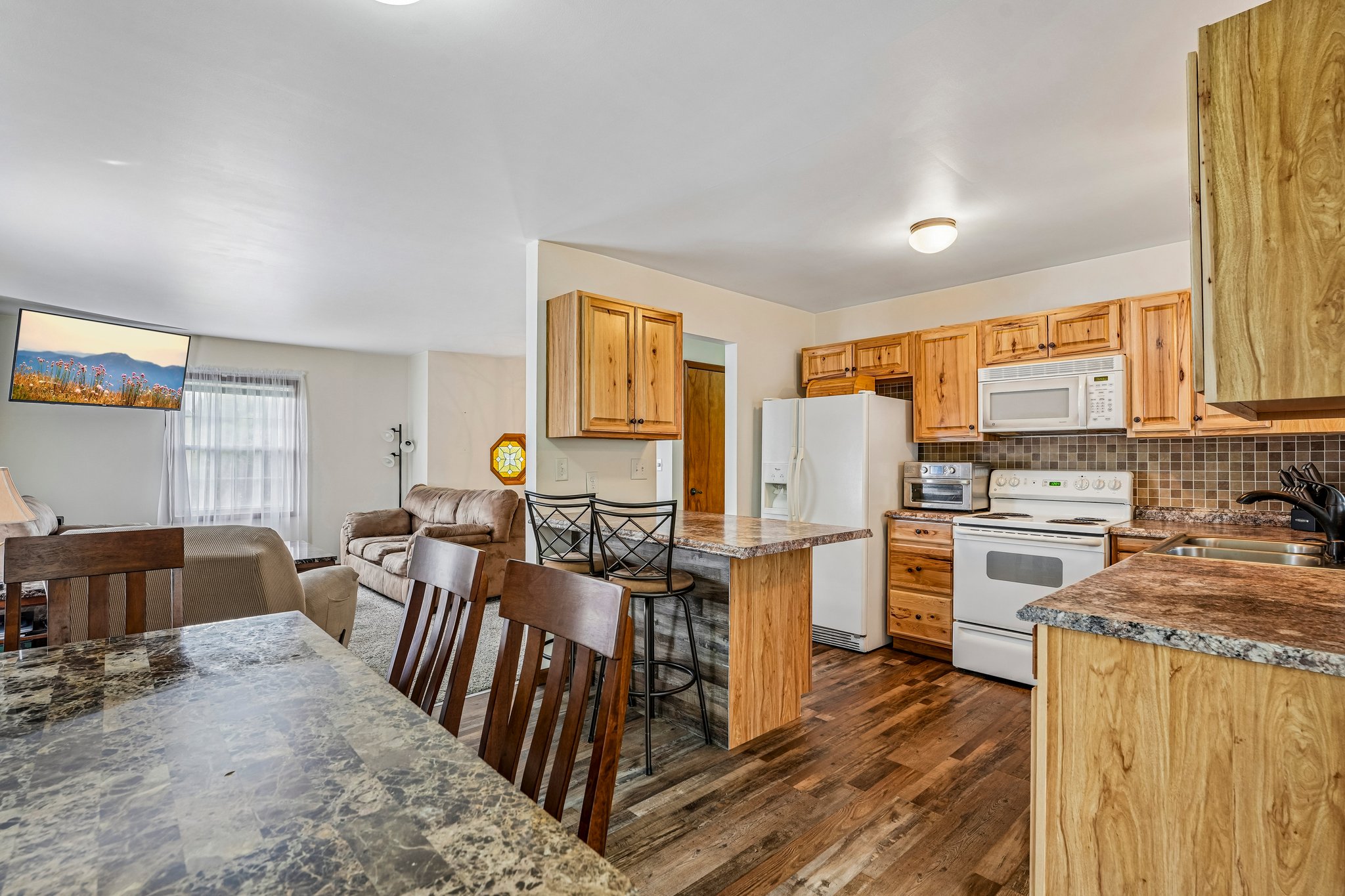 Frew Rd-S1808-012.jpg