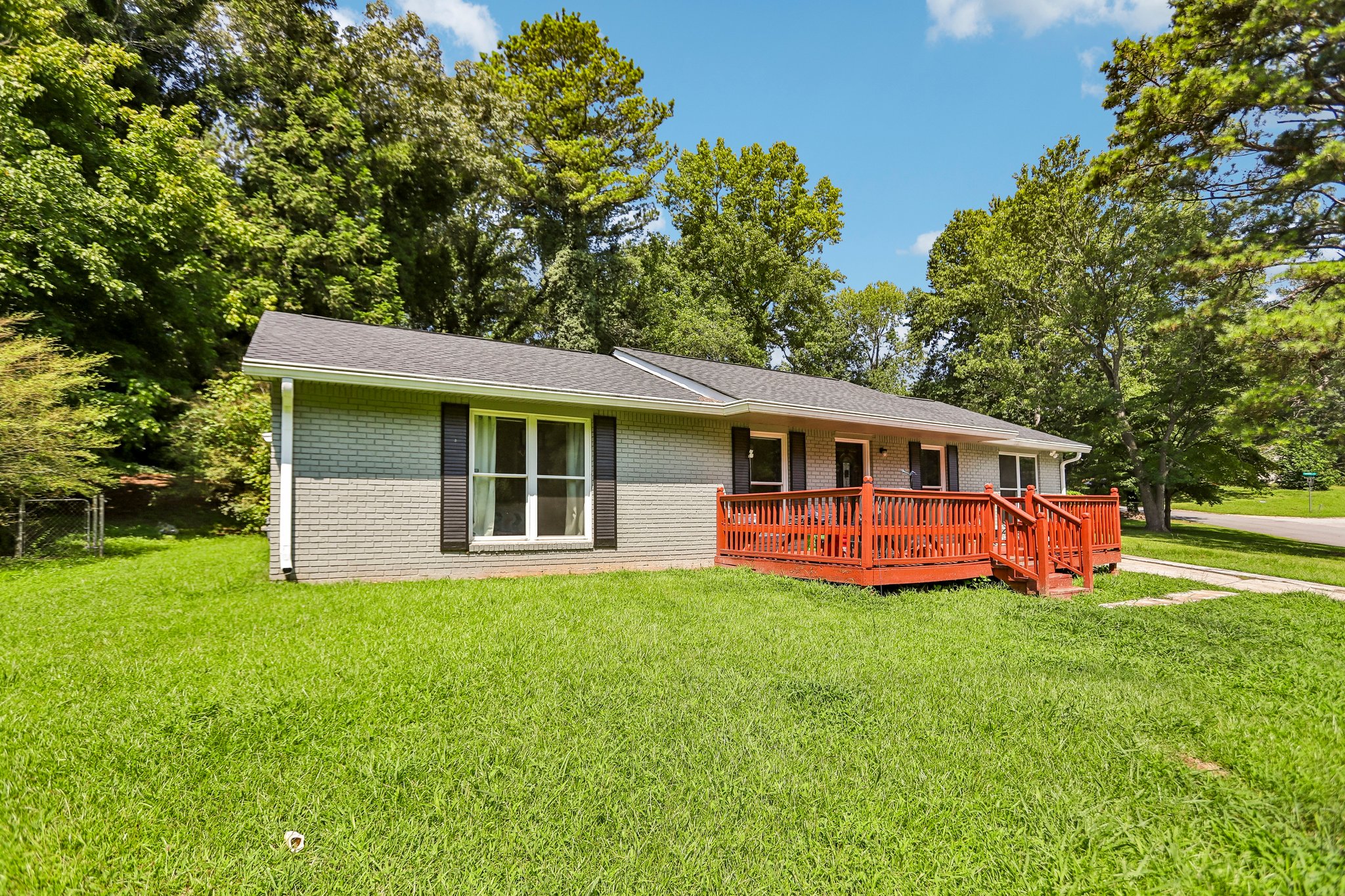 Meadowlark Ln-S0108-003.jpg