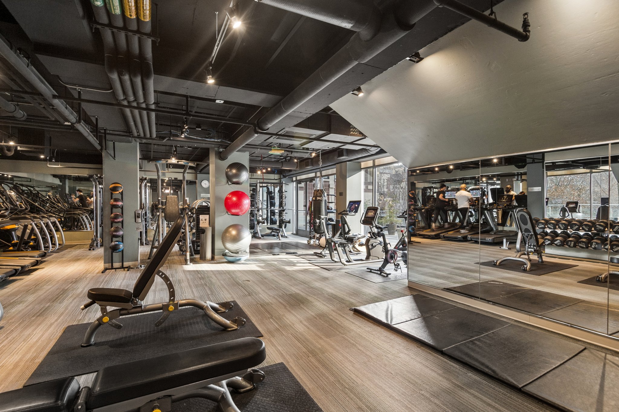 201 N Westshore Dr_012.jpg