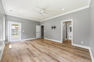  Photo 35