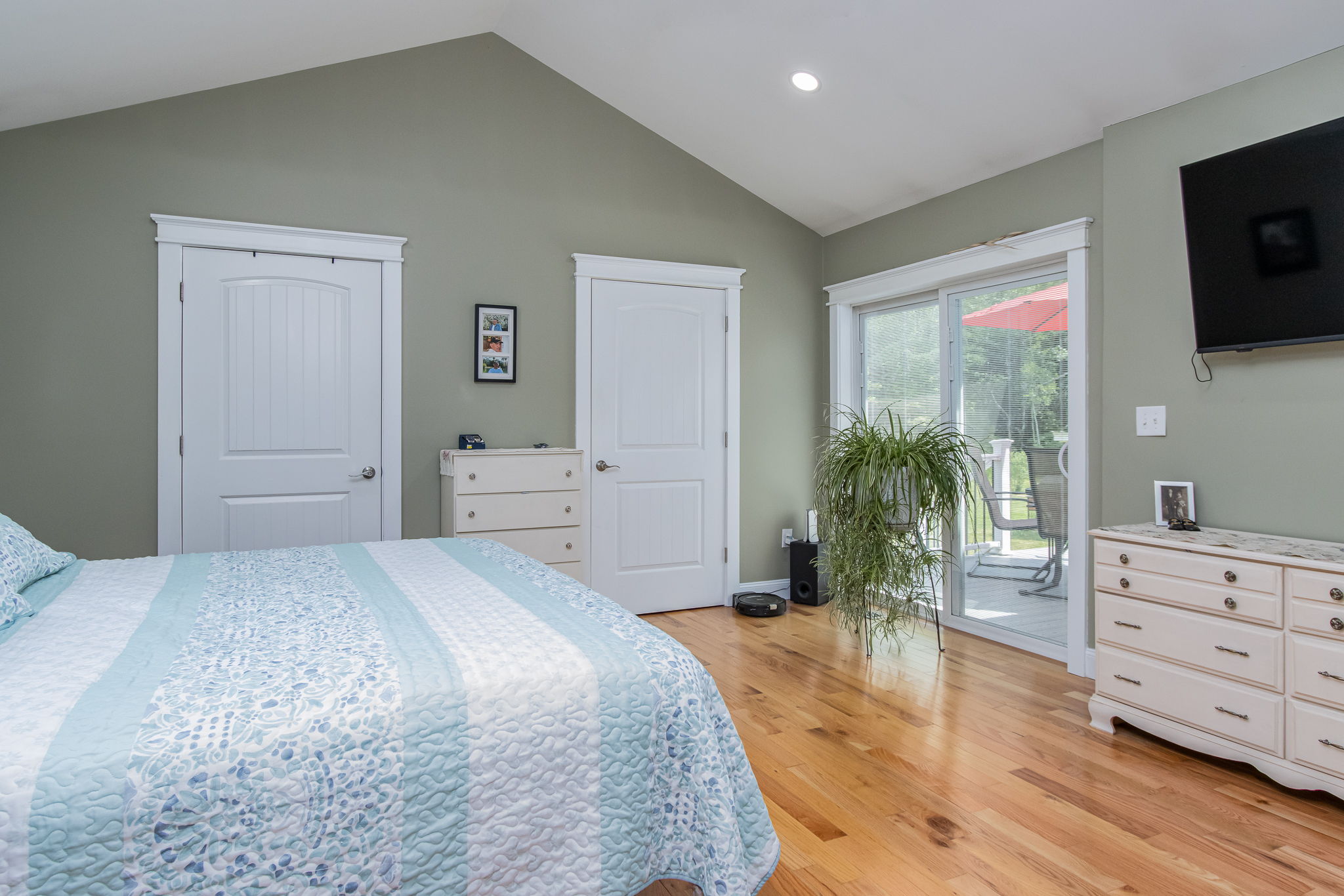 BedroomPrimary-3