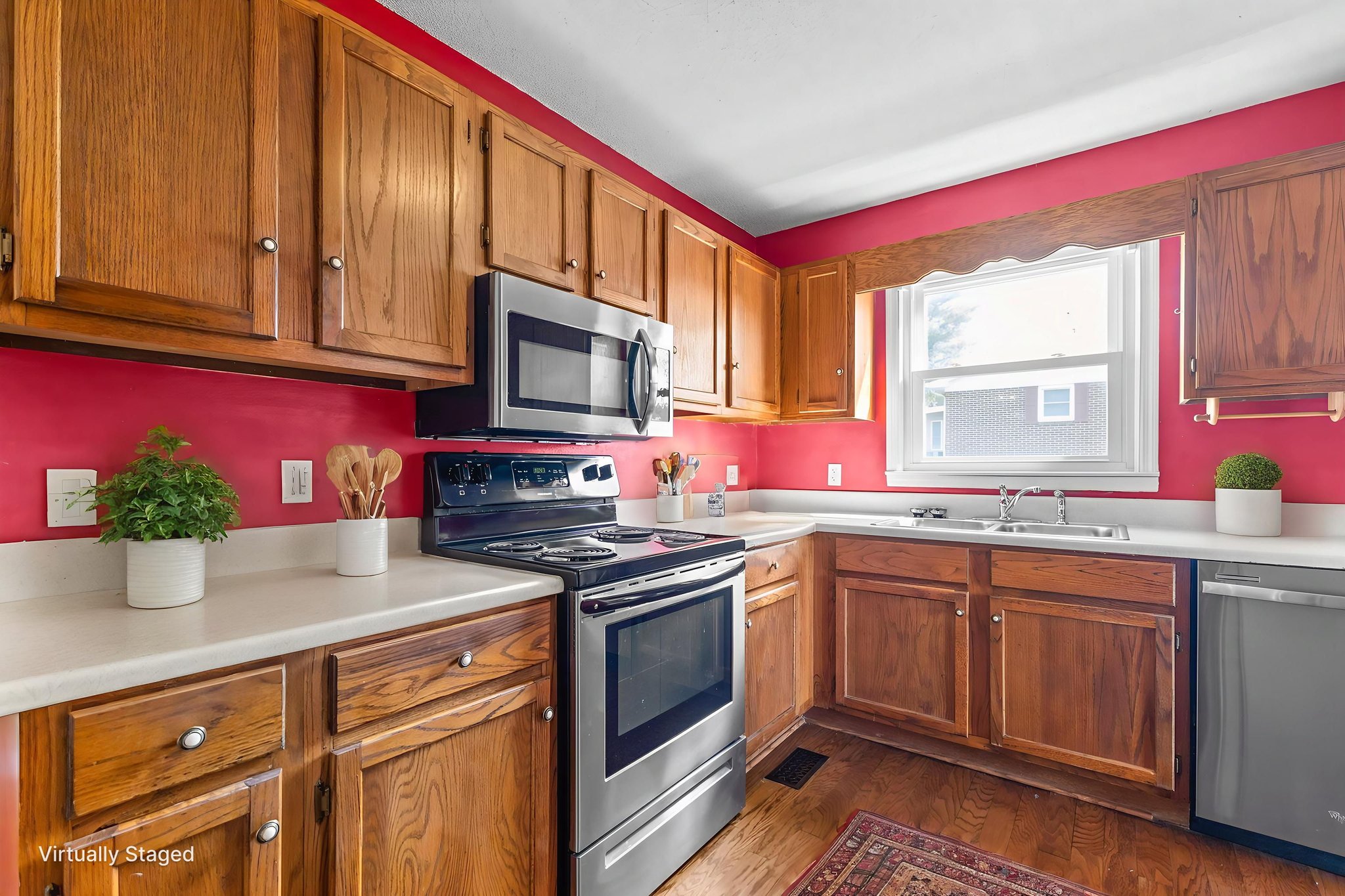 CT4A2203 virtually staged.jpeg