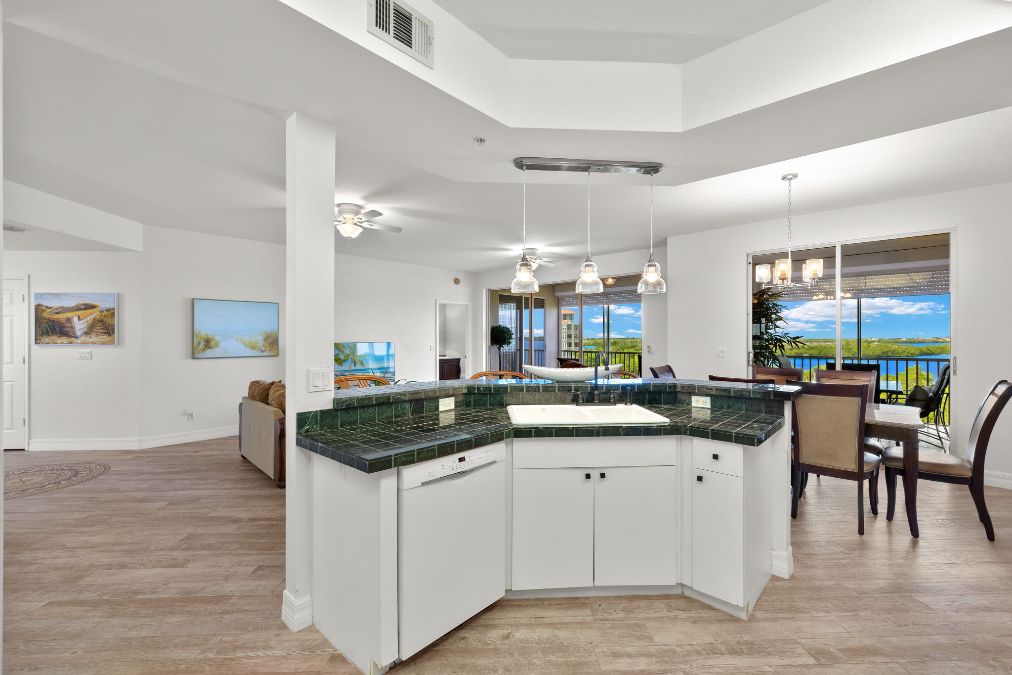 Kitchen 1 of 3