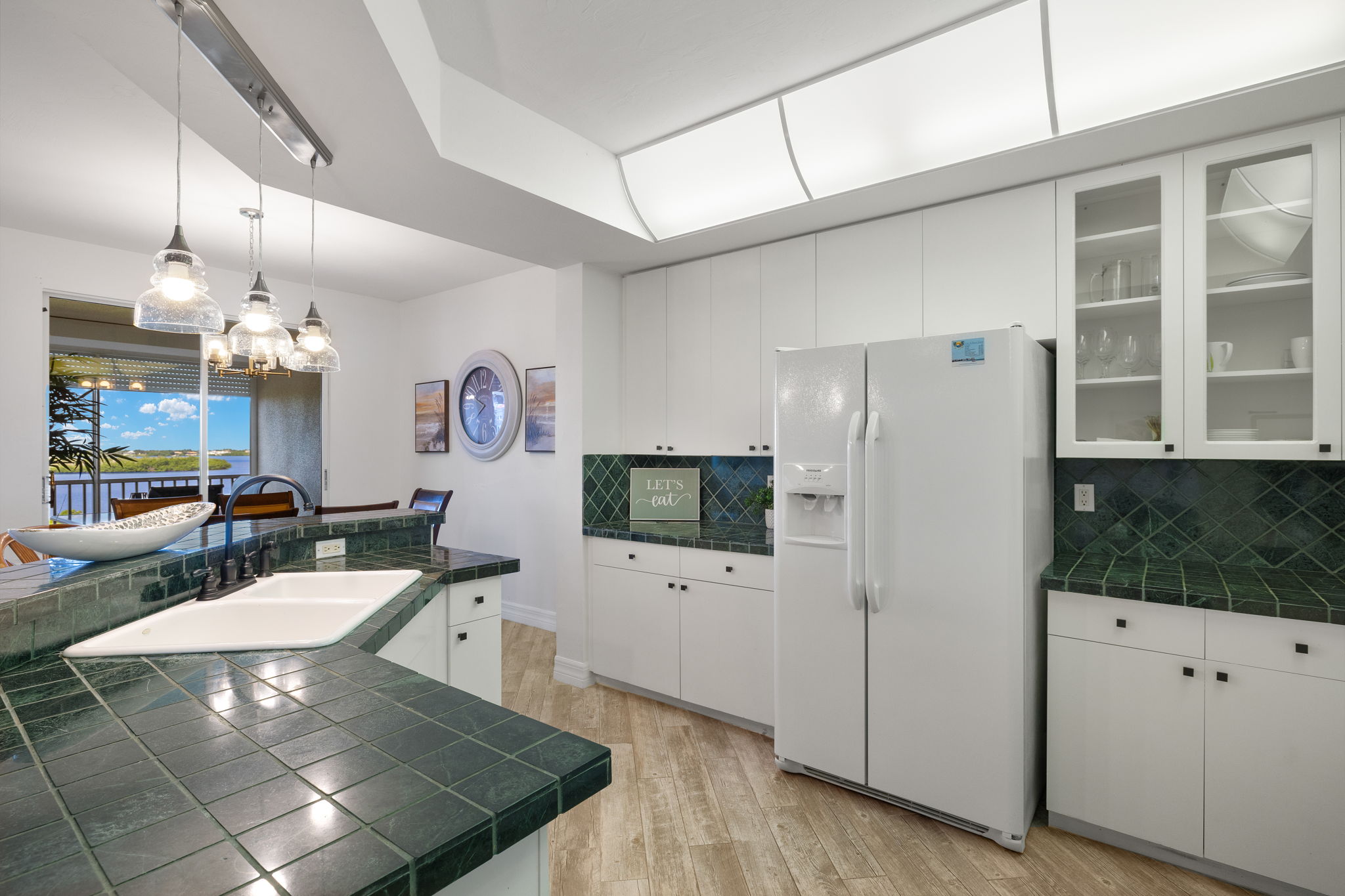Kitchen 3 of 3