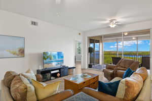 Living Room 3 of 4