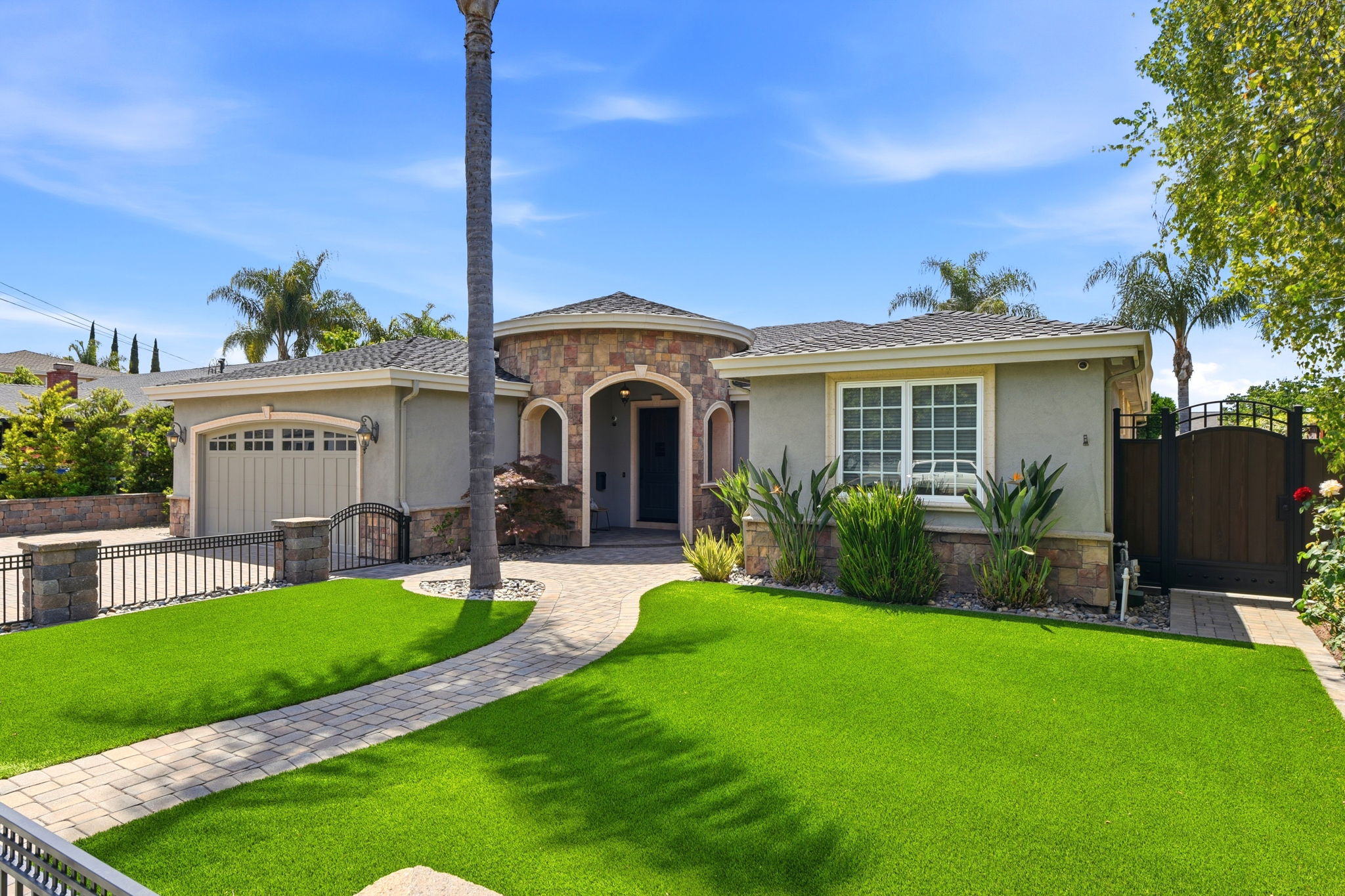 002_F8_201 Westridge Dr