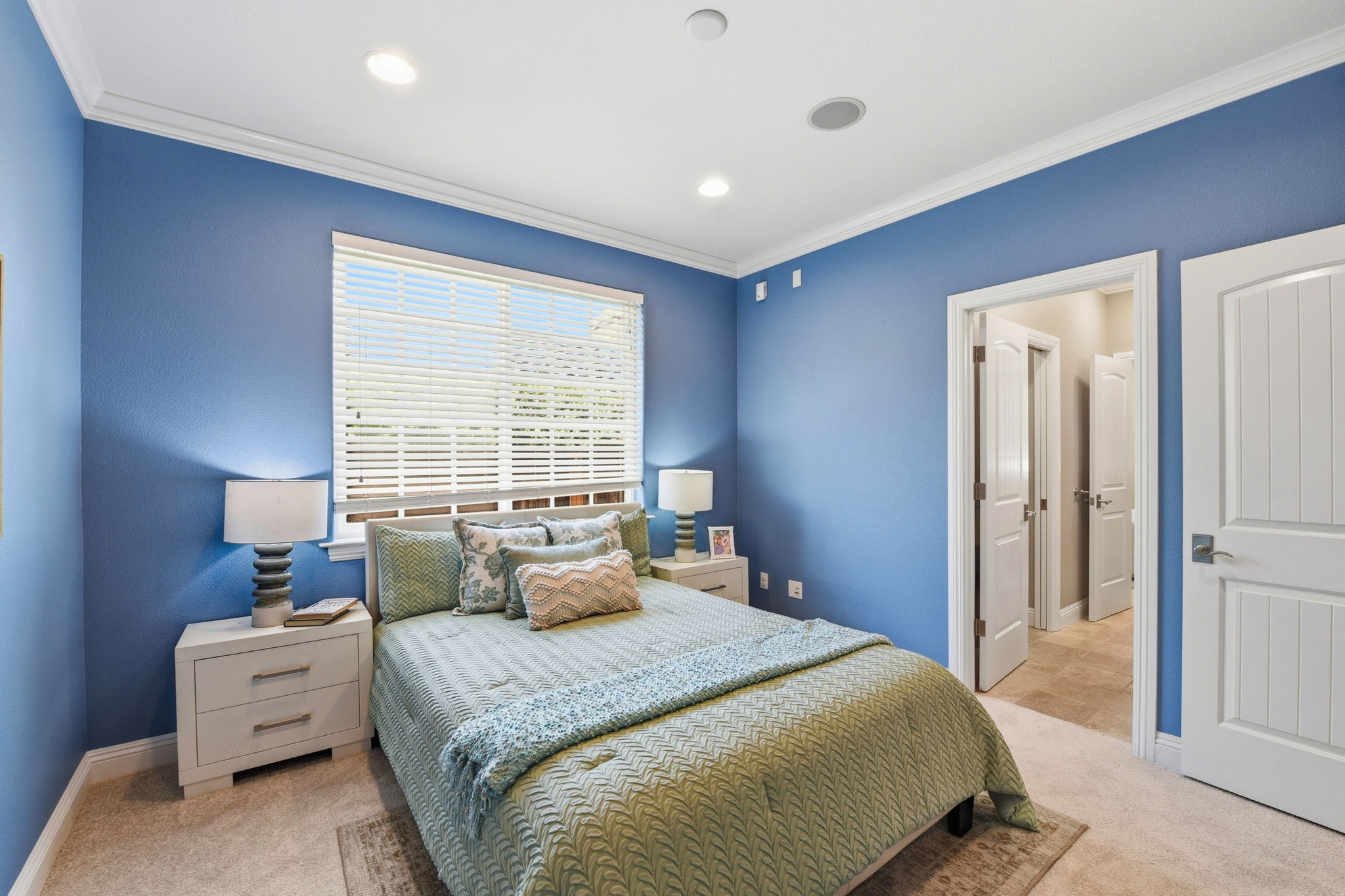 021_F8_201 Westridge Dr