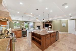 012_F8_201 Westridge Dr