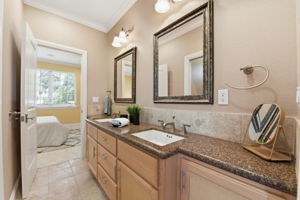 033_F8_201 Westridge Dr