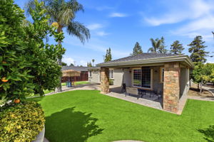 041_F8_201 Westridge Dr